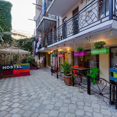 Batumi Surf Hostel Esterno foto